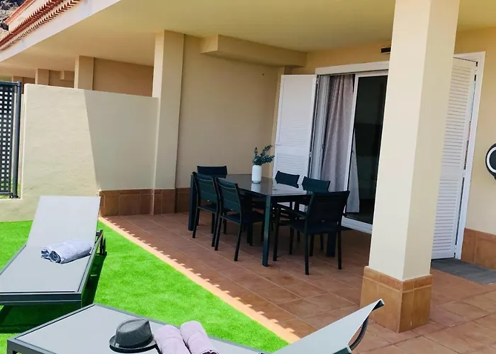 Ocean Sunset House Дом отдыха *